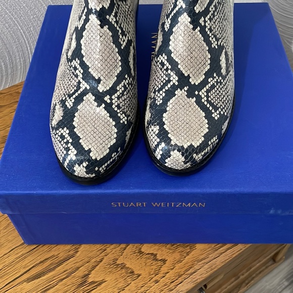 STUART WEITZMAN RESERVE BOOT - Picture 10 of 10